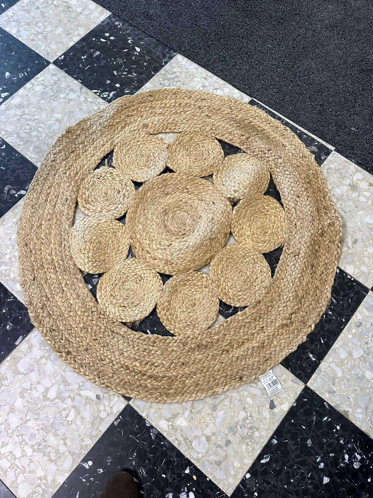 Boho tapijt, Enlèvement