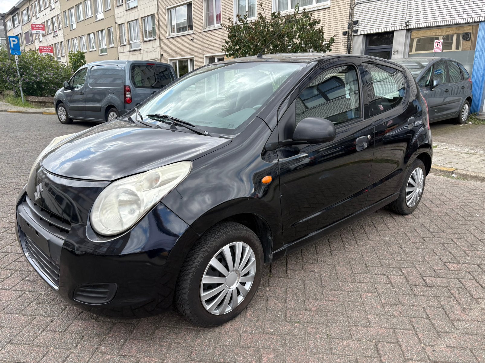 Suzuki Alto 101.000 km. 1.0 Benzine euro 5, Auto's, Euro 5, Zwart, Bedrijf, Stadsauto