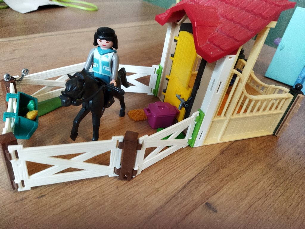 Playmobil 'paardenbox', Kinderen en Baby's, Speelgoed | Playmobil, Ophalen, Zo goed als nieuw, Complete set