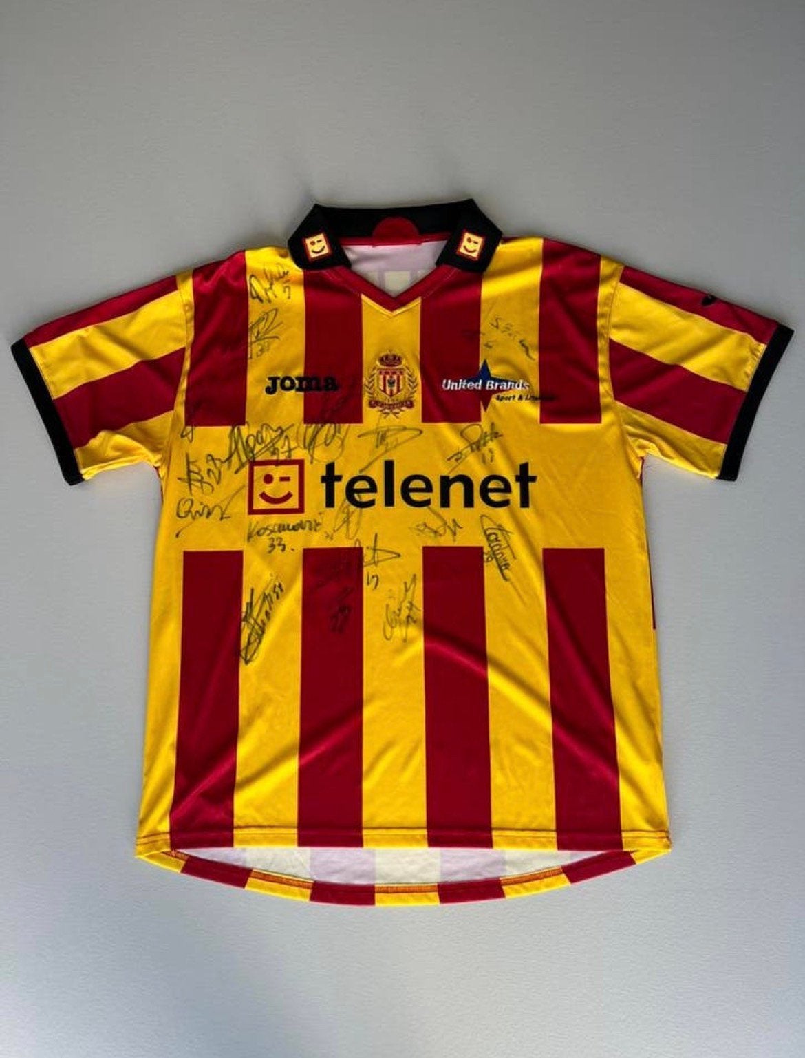 KV Mechelen Signed Shirt, Enlèvement ou Envoi, Comme neuf, Maillot