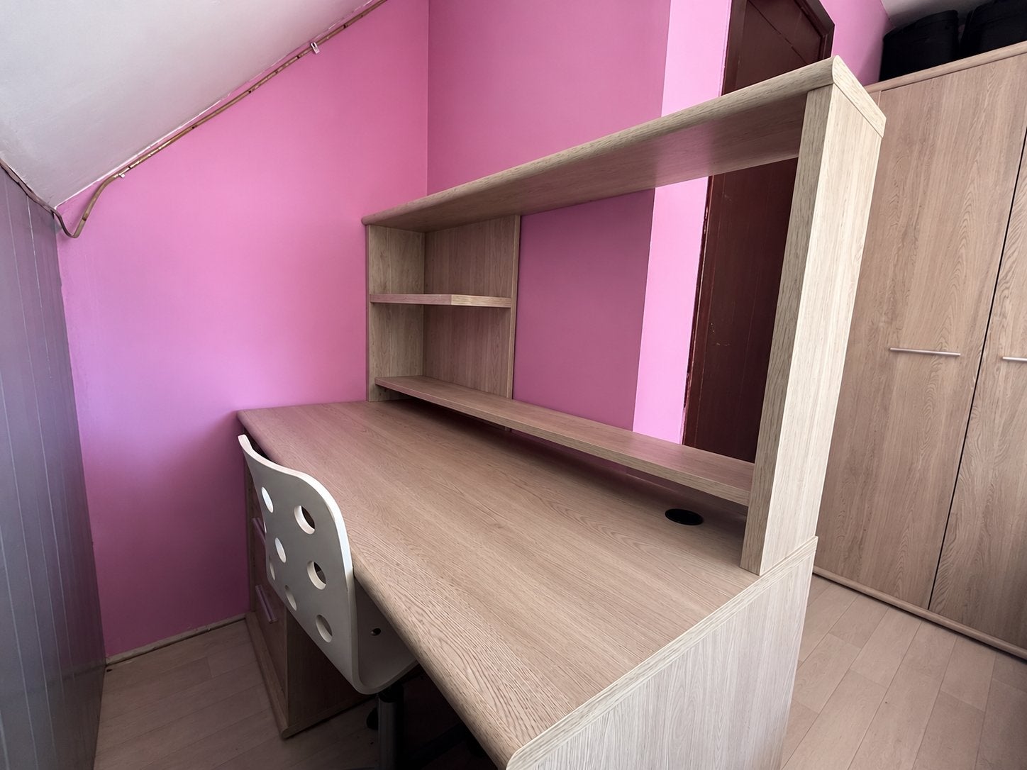 Bureau a vendre, Huis en Inrichting, Bureaus, Gebruikt, Schoolbureau, Overige merken, Modern, Hout, Bruin, Met lades, Opbergruimte