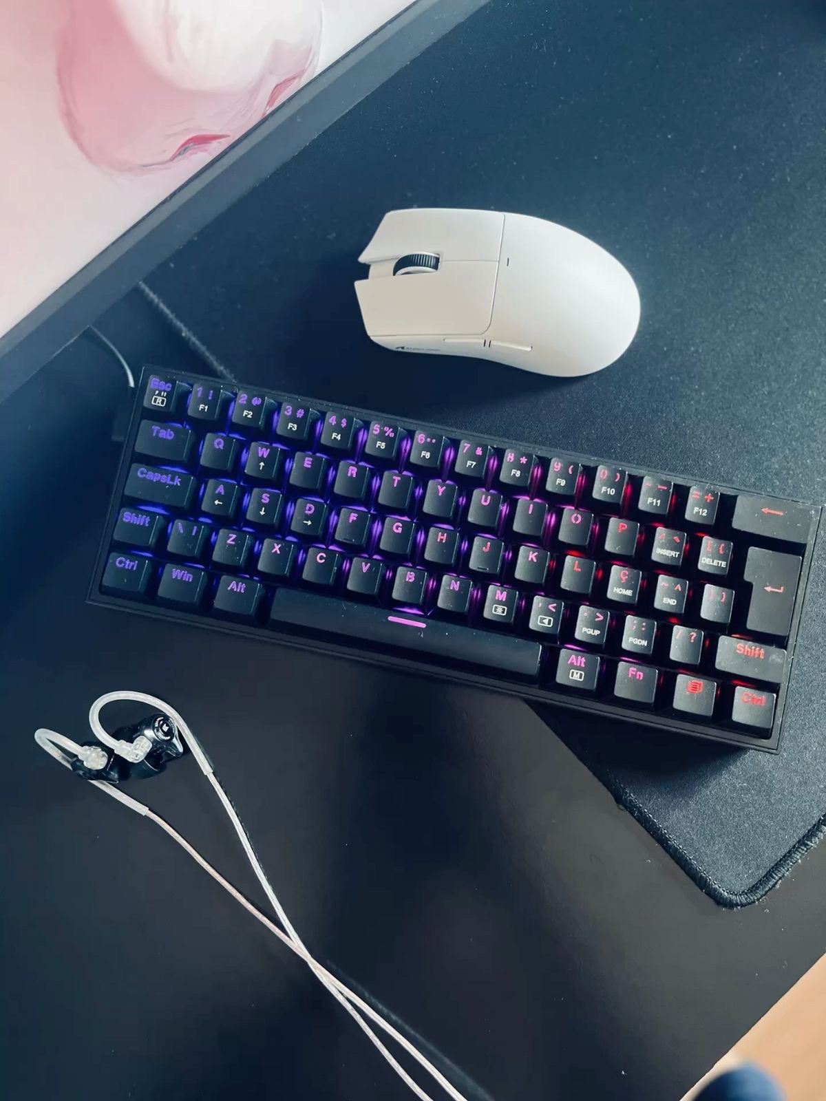 clavier gk 61, Informatique & Logiciels, Clavier gamer, Comme neuf, Enlèvement, Qwerty