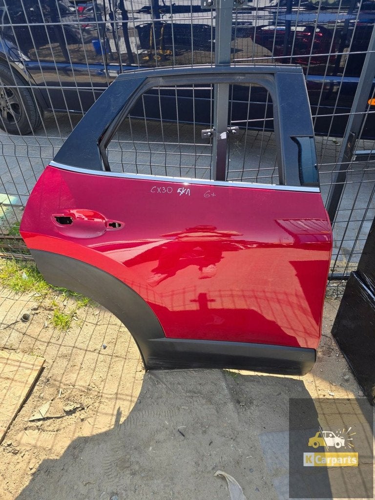 Mazda CX30 achterdeur rechts, Gebruikt, Shinchi, Fuchu-Cho 3-1
730-8670  Hiroshima, Deur, Mazda Motor Corporation