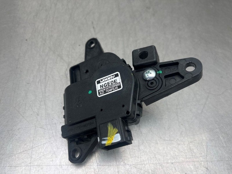 ACTIONNEUR MOTEUR VOLET CHAUFFAGE Ceed Sportswagon (CDF), Kia, Dhr. M. Roggen, Stadsweg 37 37
9917 PV  WIRDUM GR., NL, Utilisé