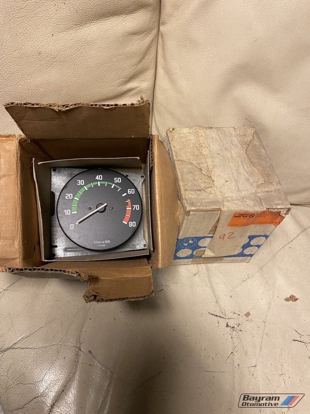 Bmw E12 toerenteller nos 62131362447 tellerbak 5-serie tacho, -, -, -