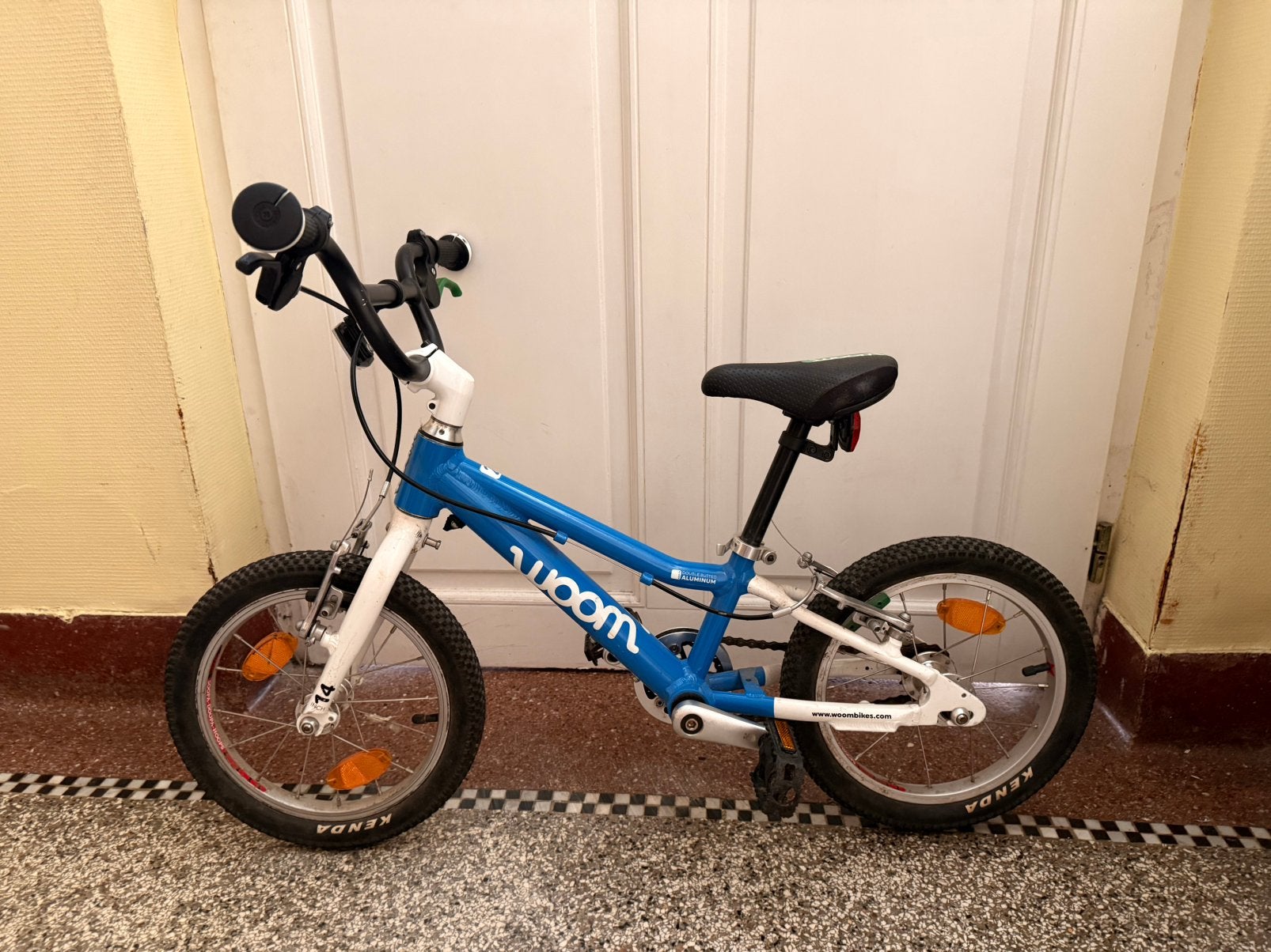 Woom 2, Fietsen en Brommers, Ophalen, Gebruikt, Velgrem, Minder dan 16 inch