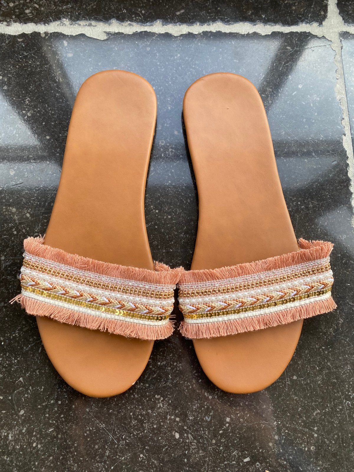 Roze slippers , maat 42, Kleding | Dames, Zo goed als nieuw, Roze, Ophalen, Slippers
