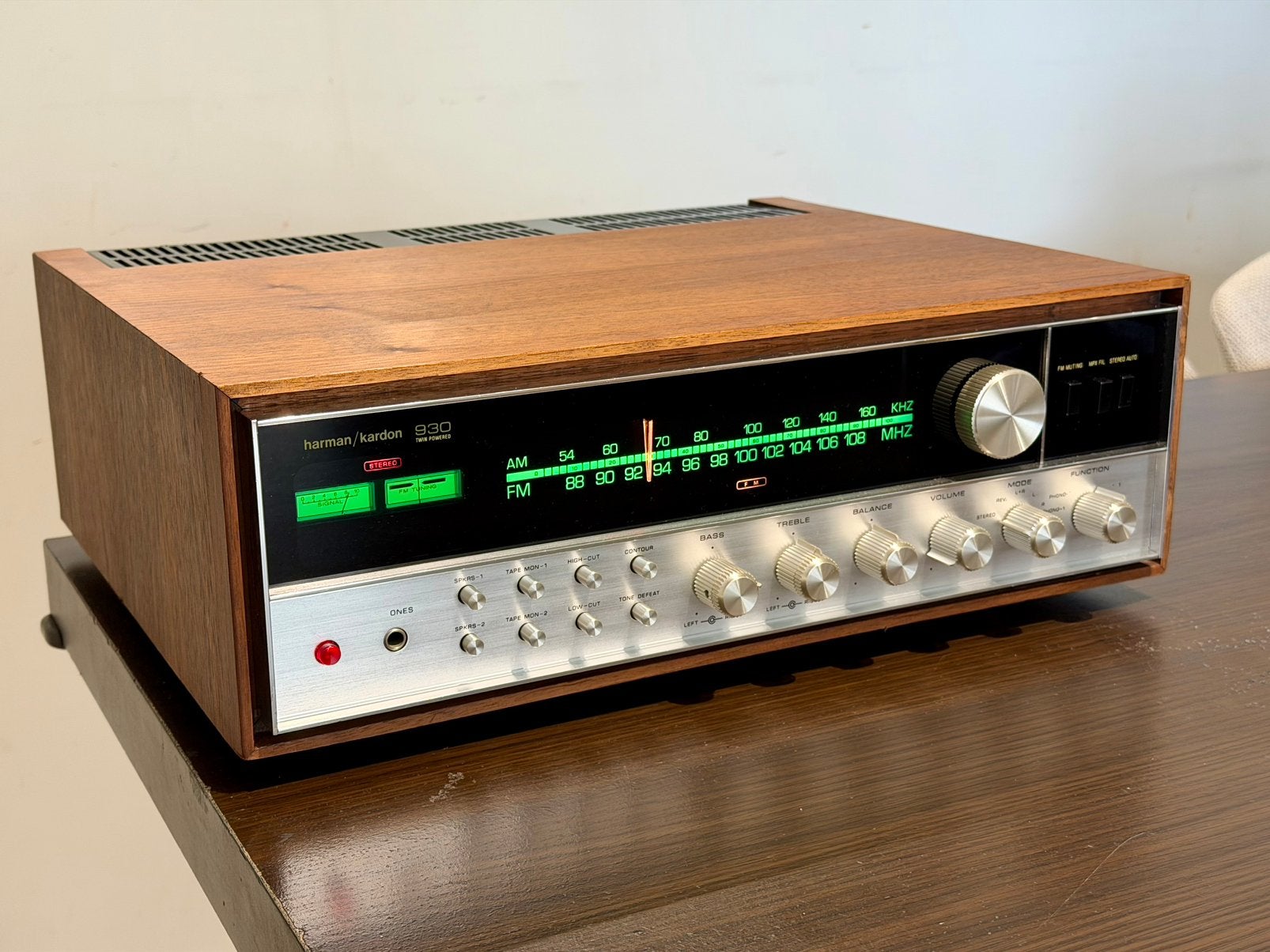 HARMAN KARDON 930 Twin Powered stereo receiver (1972), TV, Hi-fi & Vidéo, Enlèvement, Comme neuf, Autres marques