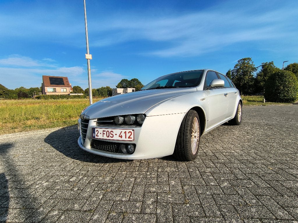 Alfa Romeo 159 1.9jtdm, opmaak of onderdelen, Autos, Alfa Romeo, Cuir, Argent ou Gris, Achat, Noir