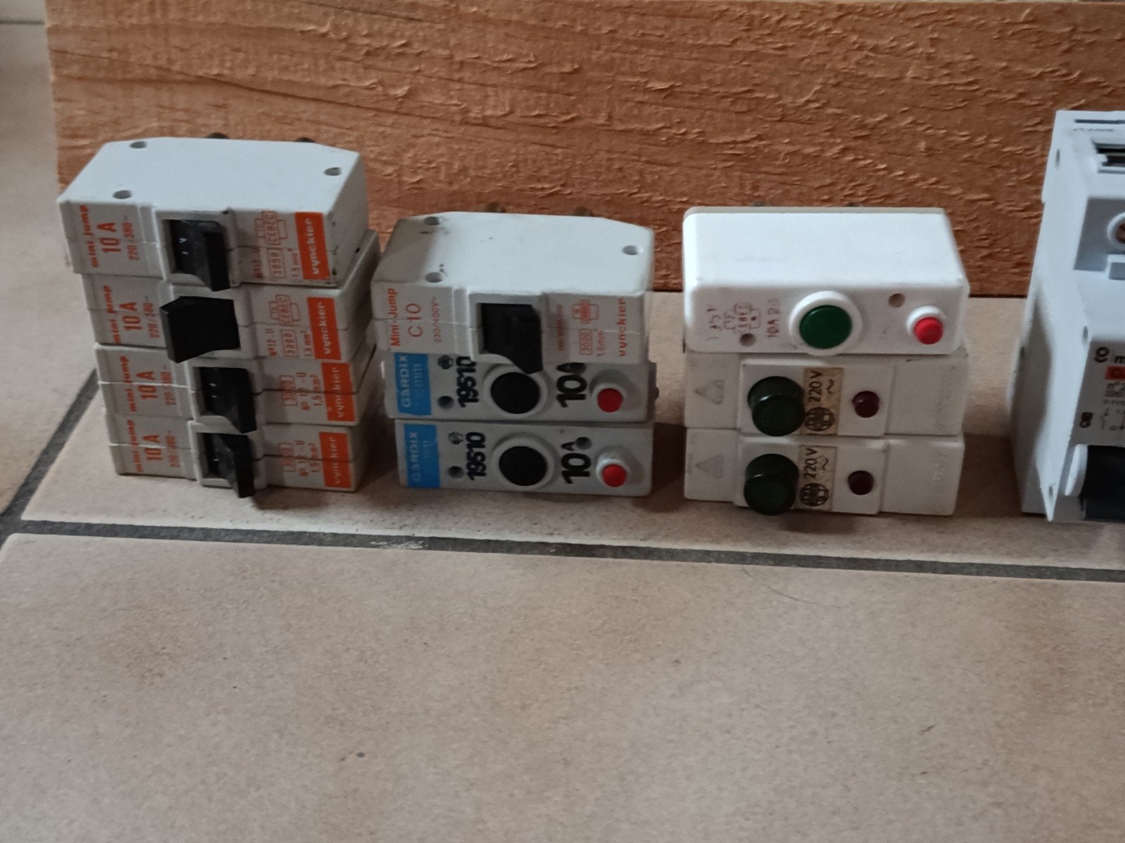 oude 1 polige automaten 2A/10A/16A, Enlèvement, Utilisé