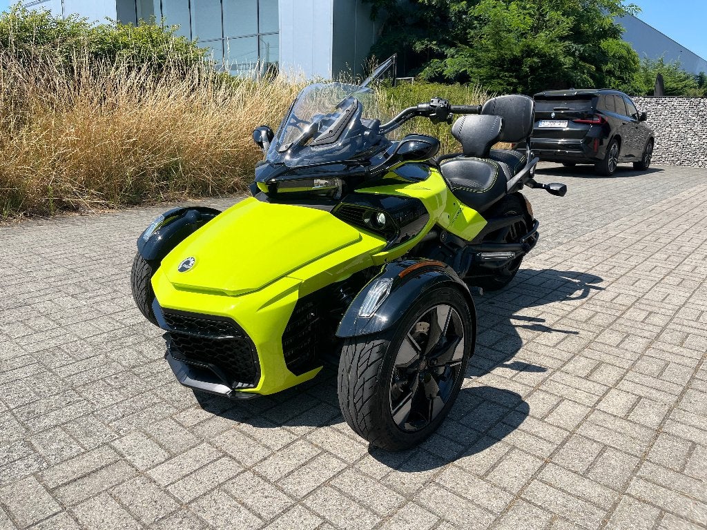 Can-Am Spyder F3-S Special Series // Akrapovic, rugsteun,..., Plus de 35 kW, 3 cylindres, 1330 cm³