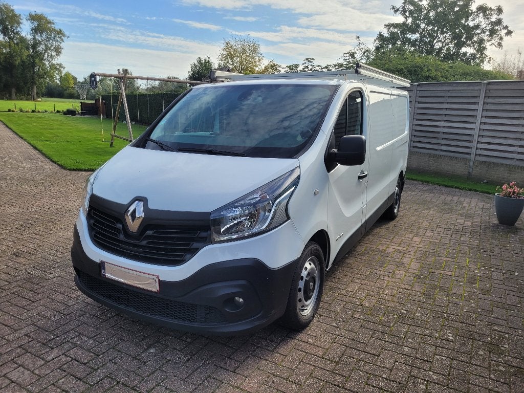 Renault Trafic, Autos, Entretenue par le concessionnaire, Noir, Diesel, Particulier