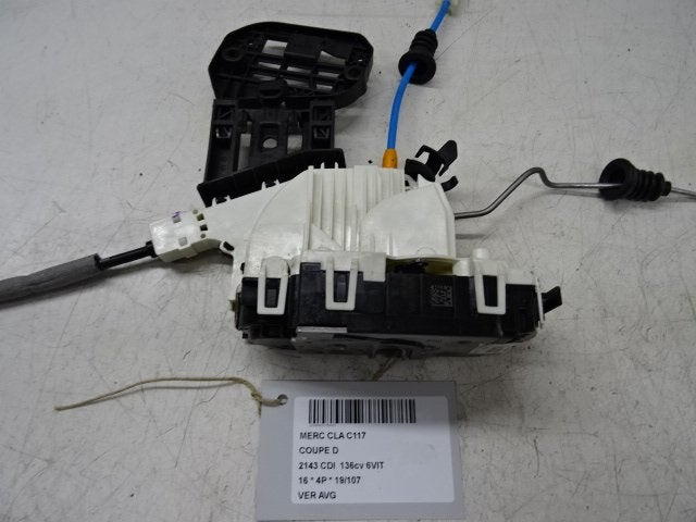 PORTIERSLOT LINKS VOOR CLA (117.3) (A099201901), Gebruikt, Voor, Mercedes-Benz