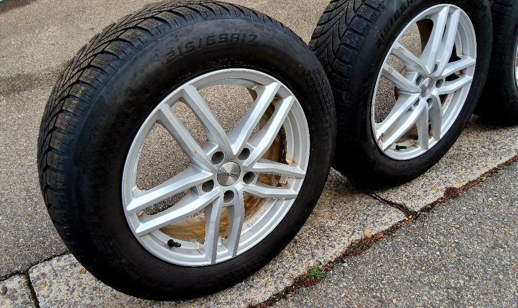 Roues hiver 215/65-17 sur jantes alu pour Audi Q2, Autos : Pièces & Accessoires, Pneus et Jantes, 17 pouces, Enlèvement, Utilisé