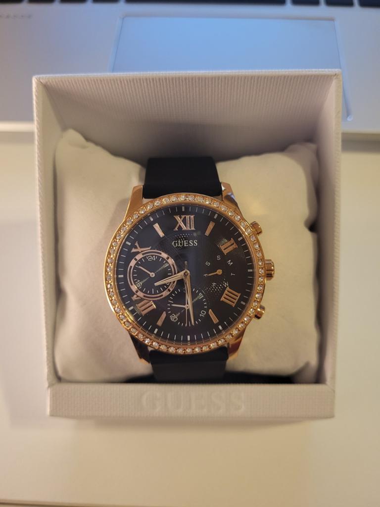 GUESS Solar Dameshorloge (U1135L4), Handtassen en Accessoires, Horloges | Heren, Verzenden, Kunststof, Kunststof