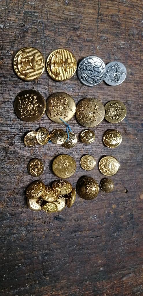Militaire knoppenset uit de Eerste Wereldoorlog, Verzamelen, Militaria | Tweede Wereldoorlog, Verzenden, Overige soorten, Kleding of Schoenen