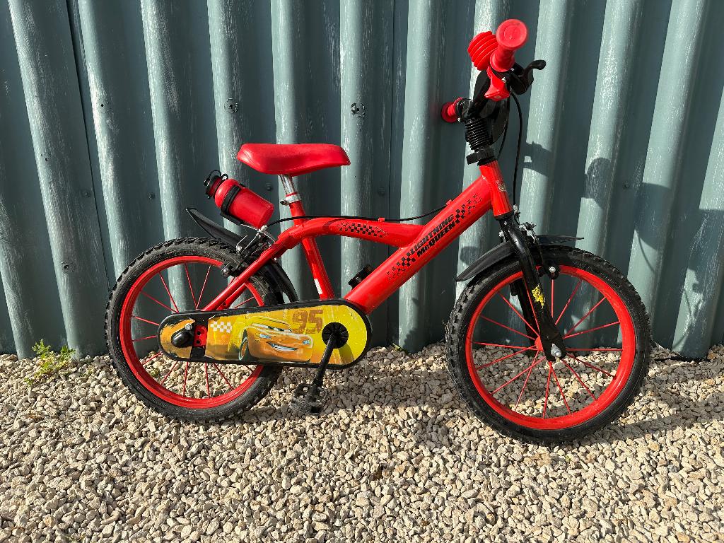 Kinderfietsje Cars, Fietsen en Brommers, Ophalen, Zo goed als nieuw, 16 tot 20 inch