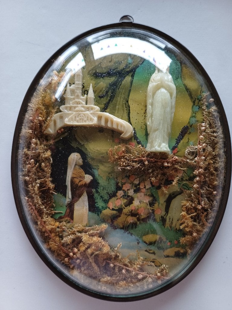 Lourdes, groot medaillon, 19cm hoog, verschijning, bol glas, Enlèvement ou Envoi