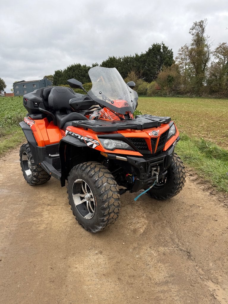 Cfmoto 800 xc, Motos