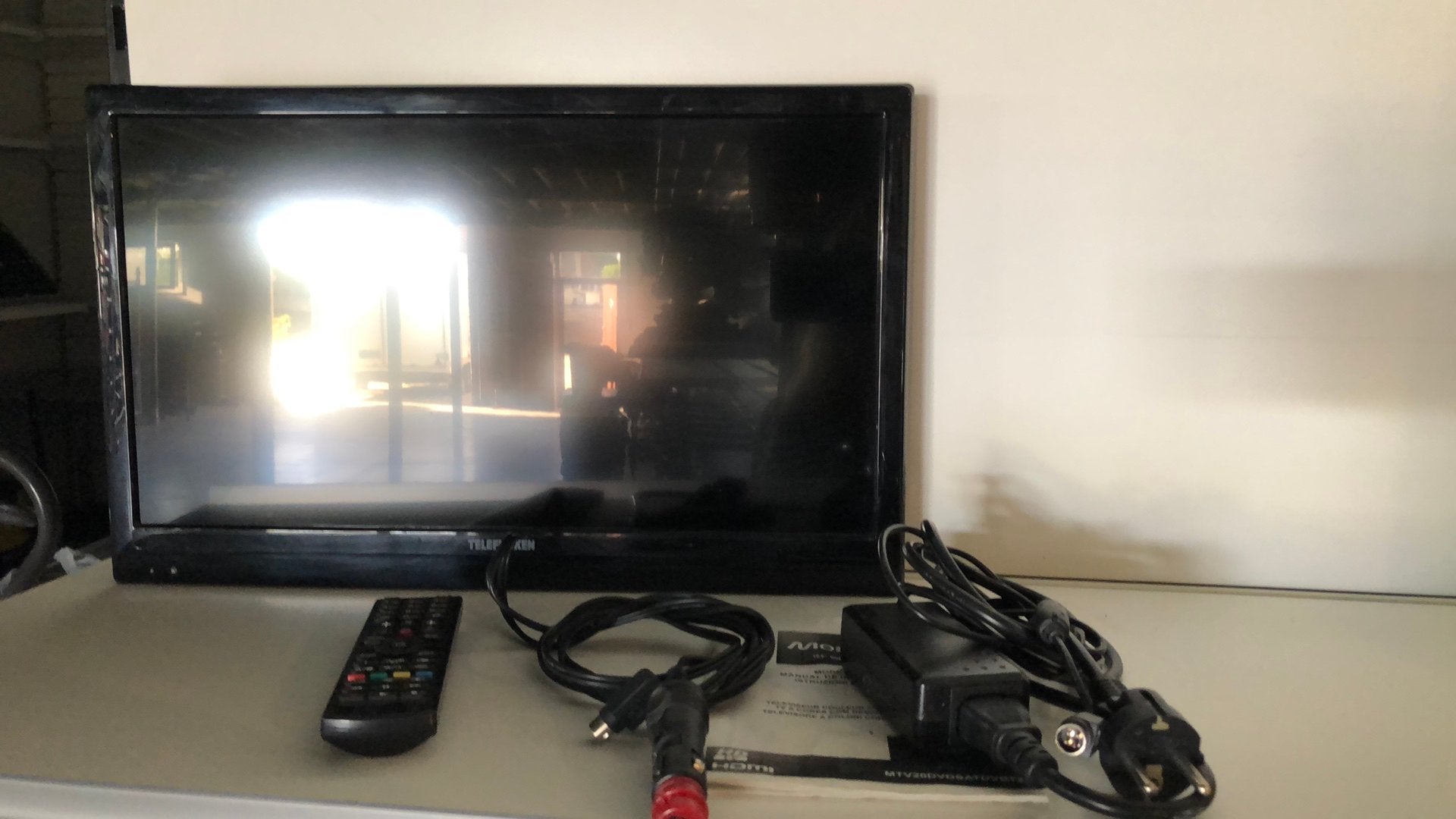 Tv met ingebouwde dvdspeler 12 v en 220 v, Audio, Tv en Foto, Ophalen, Gebruikt