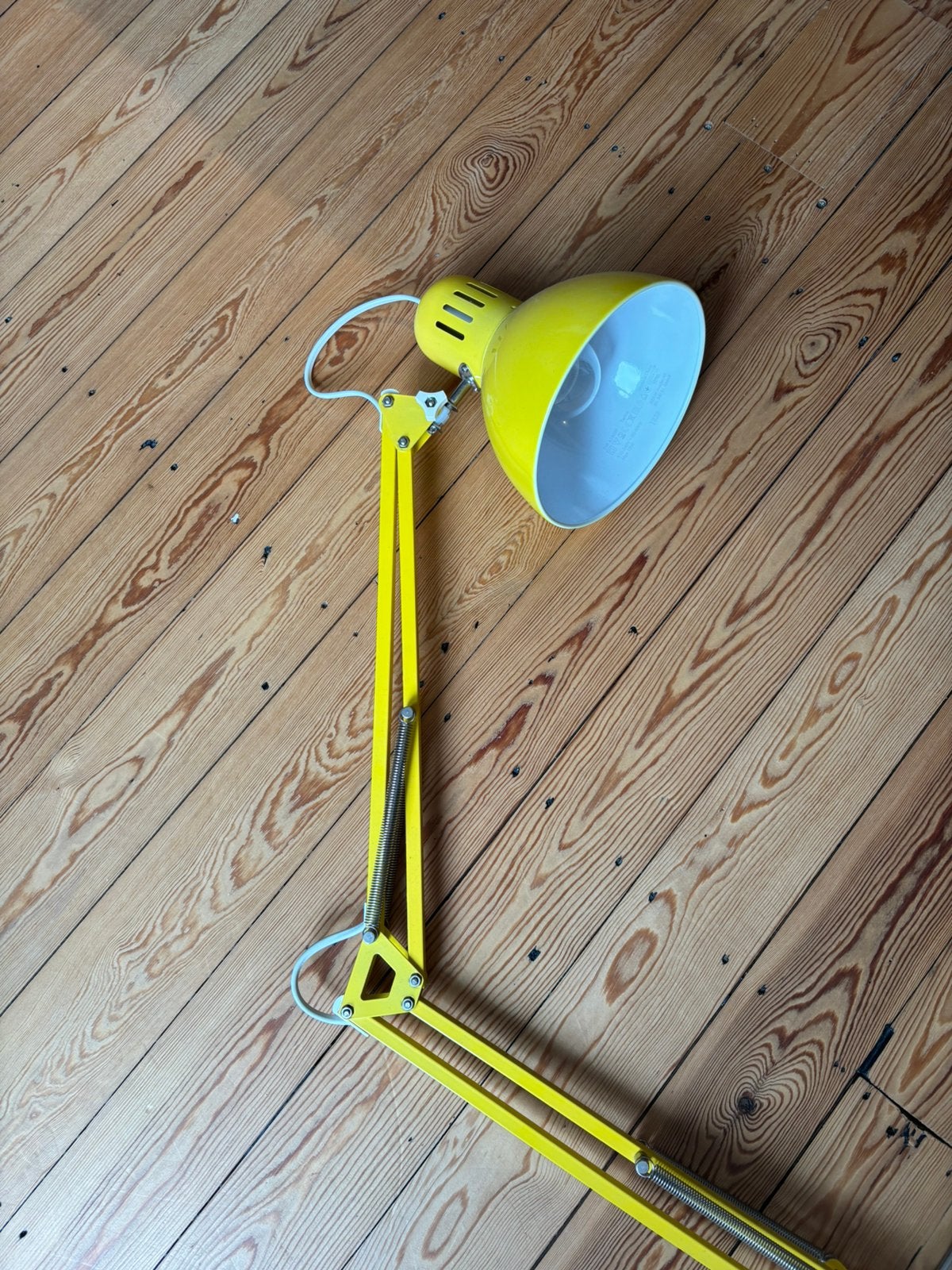 Bureaulamp geel Ikea, Huis en Inrichting, Ophalen, Zo goed als nieuw, IKEA