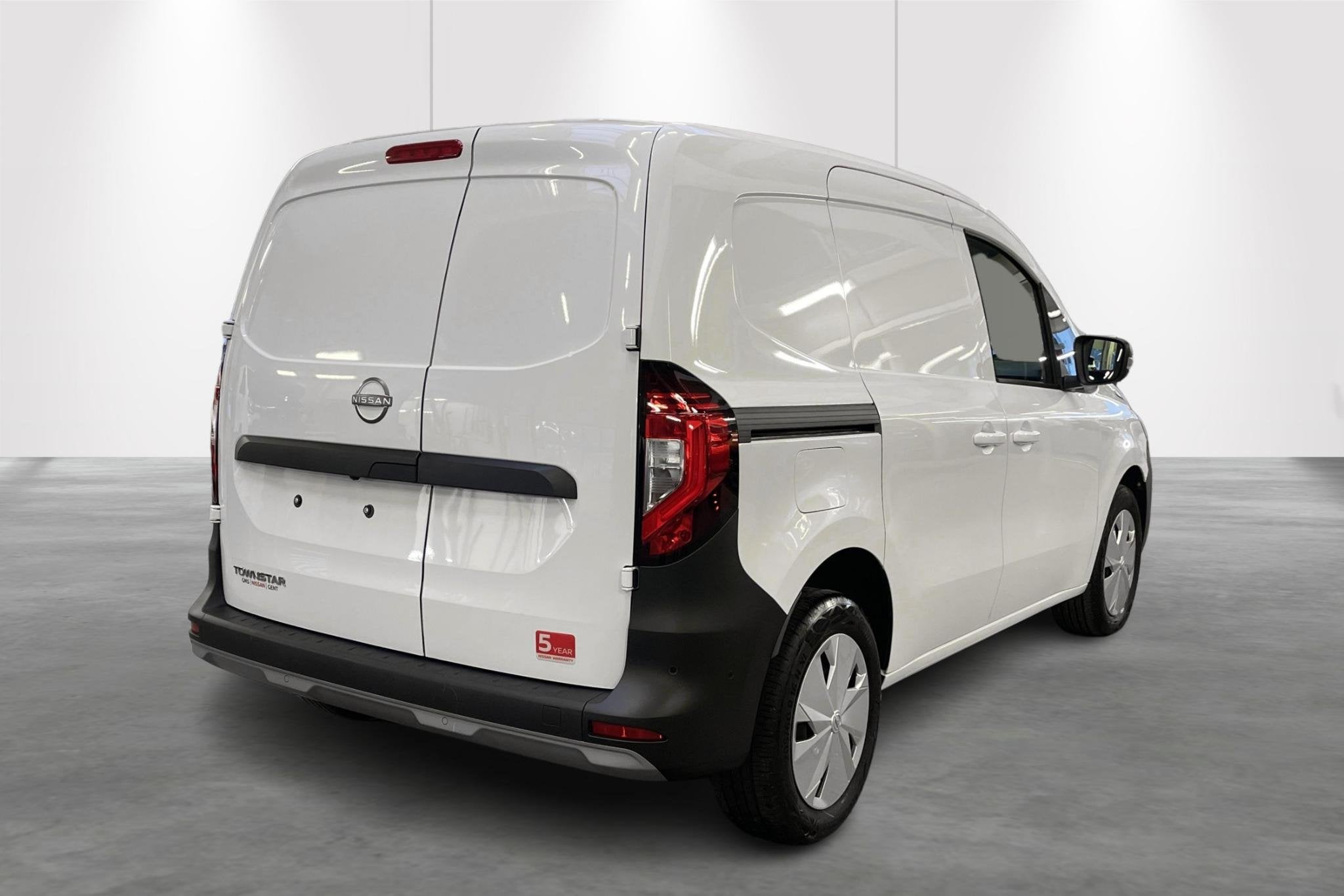 Nissan Townstar L1H1 DIG-T 130 MT N-Connecta, Auto's, Bestelwagens en Lichte vracht, Voorwielaandrijving, 4 deurs, Stof, Gebruikt