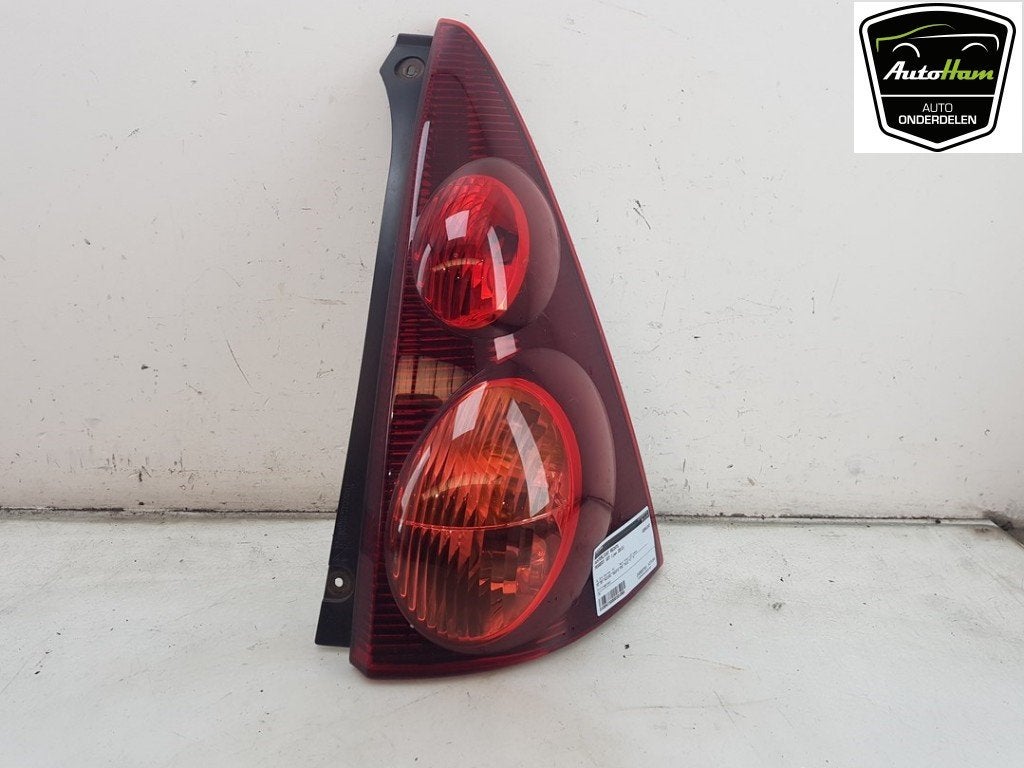 FEU ARRIÈRE DROIT Peugeot 107 (|815500H090|1607990380|), Utilisé, Peugeot
