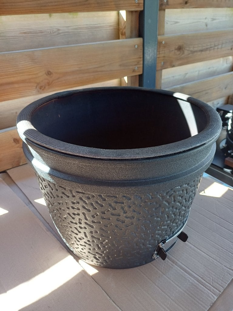 Base komado urban compact, Ophalen, Zo goed als nieuw, The Bastard Kamado BBQ