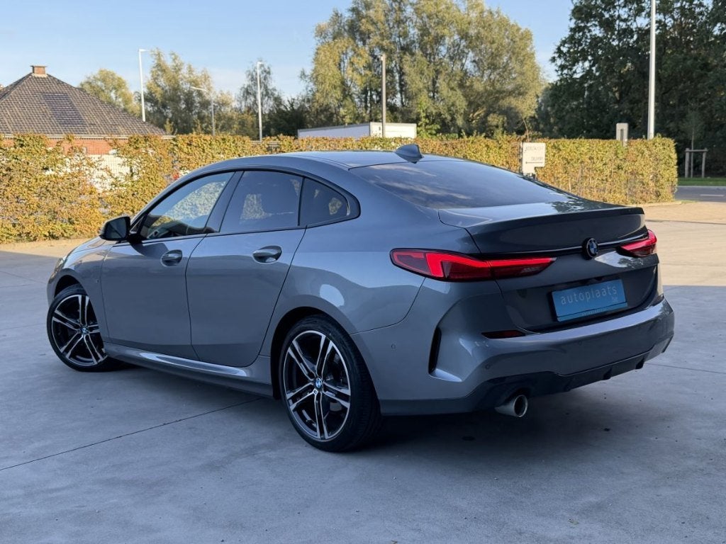 BMW 218 i Gran Coupe 2022 M Pakket Sport 66074km, Auto's, Dealer onderhouden, Leder, Bedrijf, 5 zetels