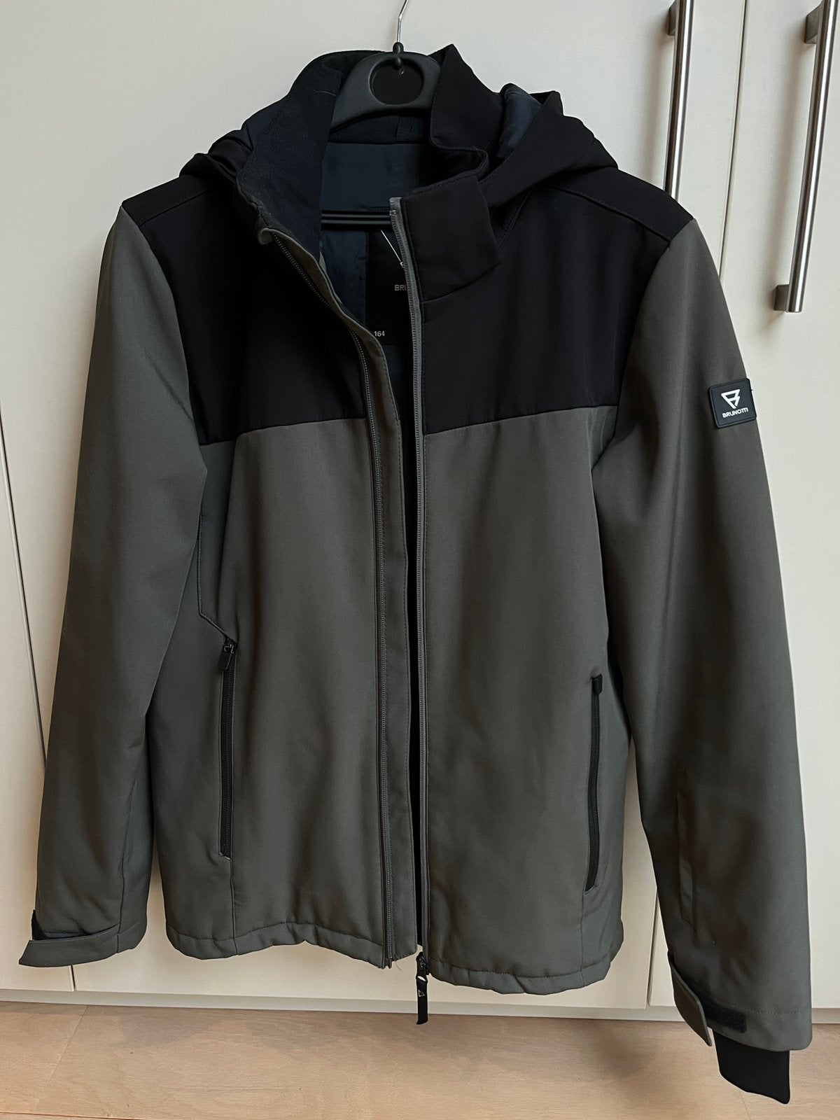 Skivest Brunotti, maat 164, zwart en kaki, Ophalen of Verzenden, Zo goed als nieuw, Jongen, Jas