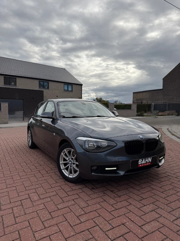 BMW 1 Series, Auto's, Bedrijf, Zilver of Grijs, Te koop, https://public.car-pass.be/vhr/d21e7d9a-bd15-4a07-b587-94ebede9d664