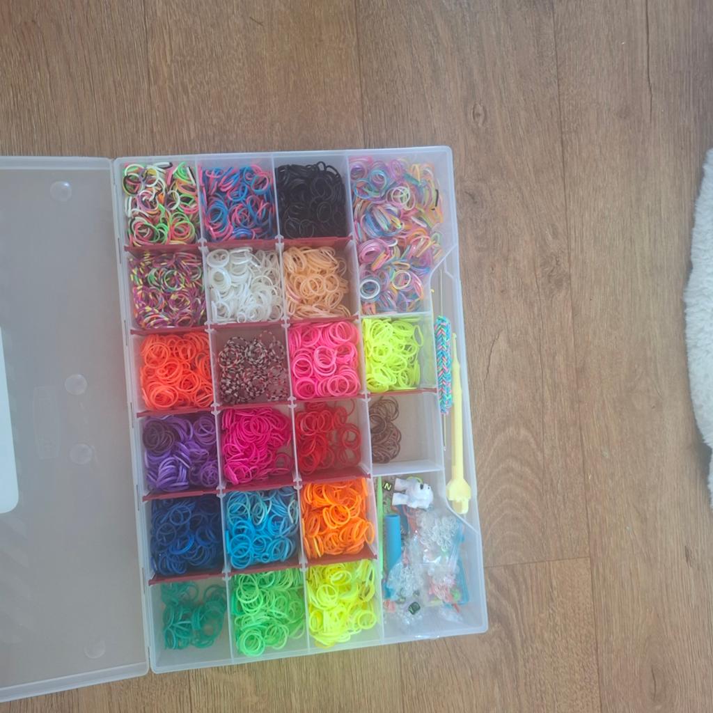 Grote doos vol loombandjes+tools, Ophalen of Verzenden