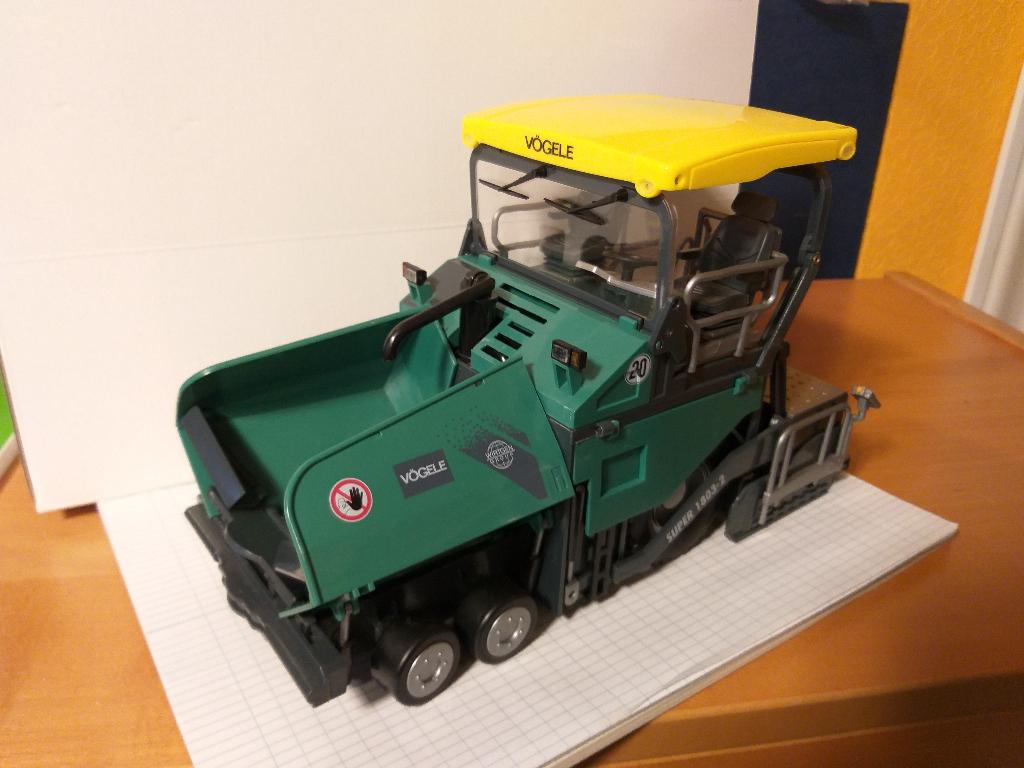 Asfaltmachine Schaalmodel - Vögele 1/32, Enlèvement ou Envoi