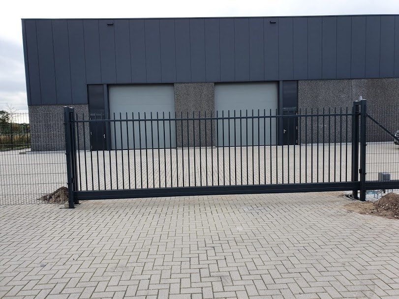 Spijlen schuifpoort of draaipoort incl fundatie,motor,montag, Ophalen, Nieuw, IJzer, Schuifpoort