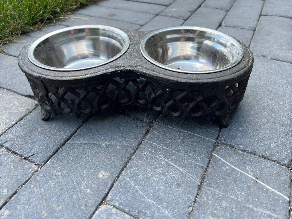 Gietijzeren eetbak voor hond of kat., Animaux & Accessoires, Nourriture & Abreuvoirs pour chats, Enlèvement, Comme neuf