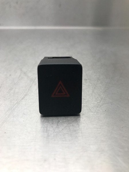 COMMUTATEUR DE FEUX DE DETRESSE Micra (K13) (|S314741|), Utilisé, Nissan