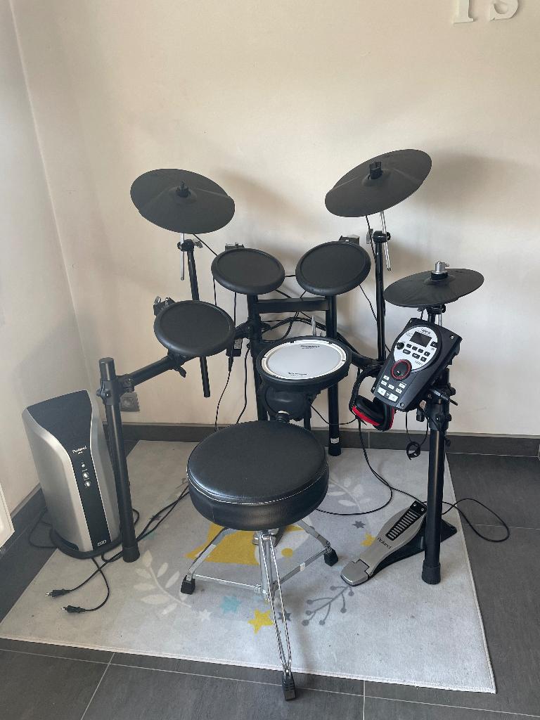 Roland TD-11KV V-Drums – Compleet elektronisch drumstel, Muziek en Instrumenten, Drumstellen en Slagwerk, Zo goed als nieuw, Roland