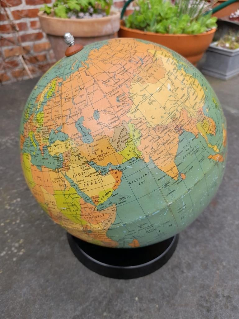 Vintage wereldbol van Räth, DDR, 1973, bakeliet voet, Ophalen of Verzenden