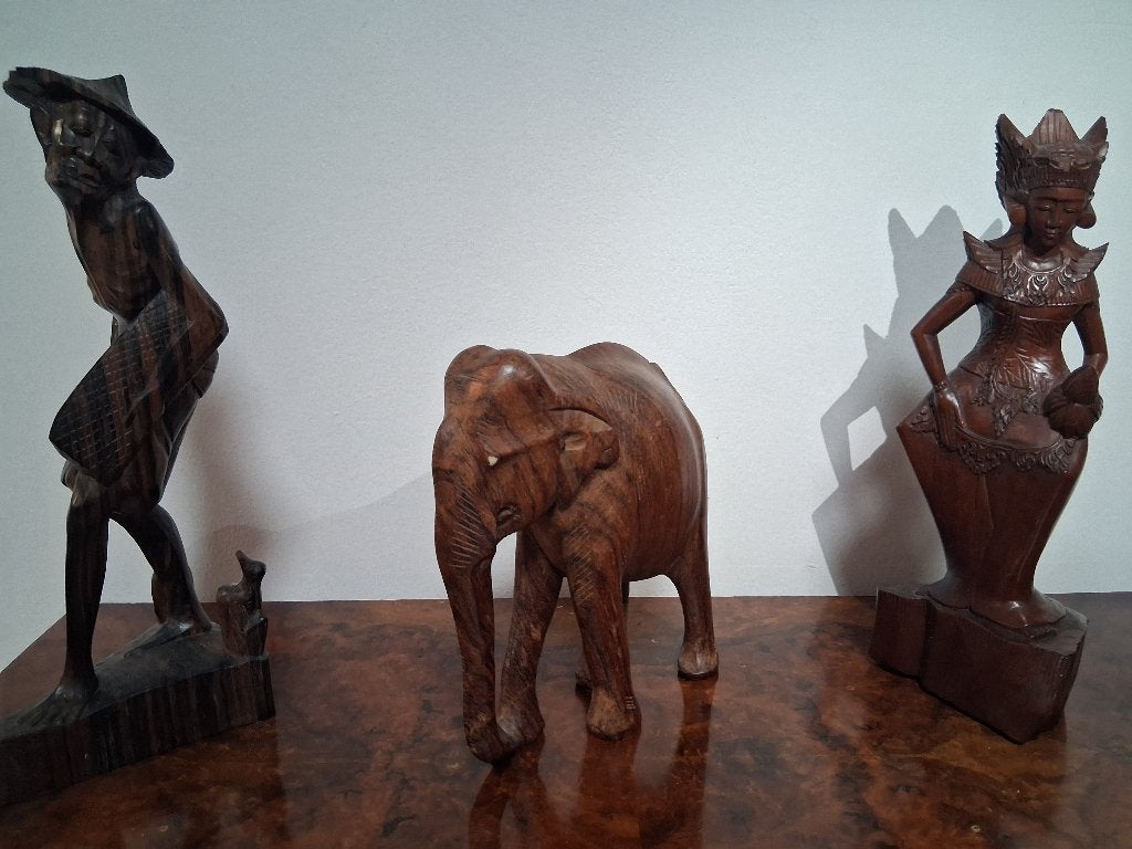 houten beeldjes, Ophalen, Zo goed als nieuw