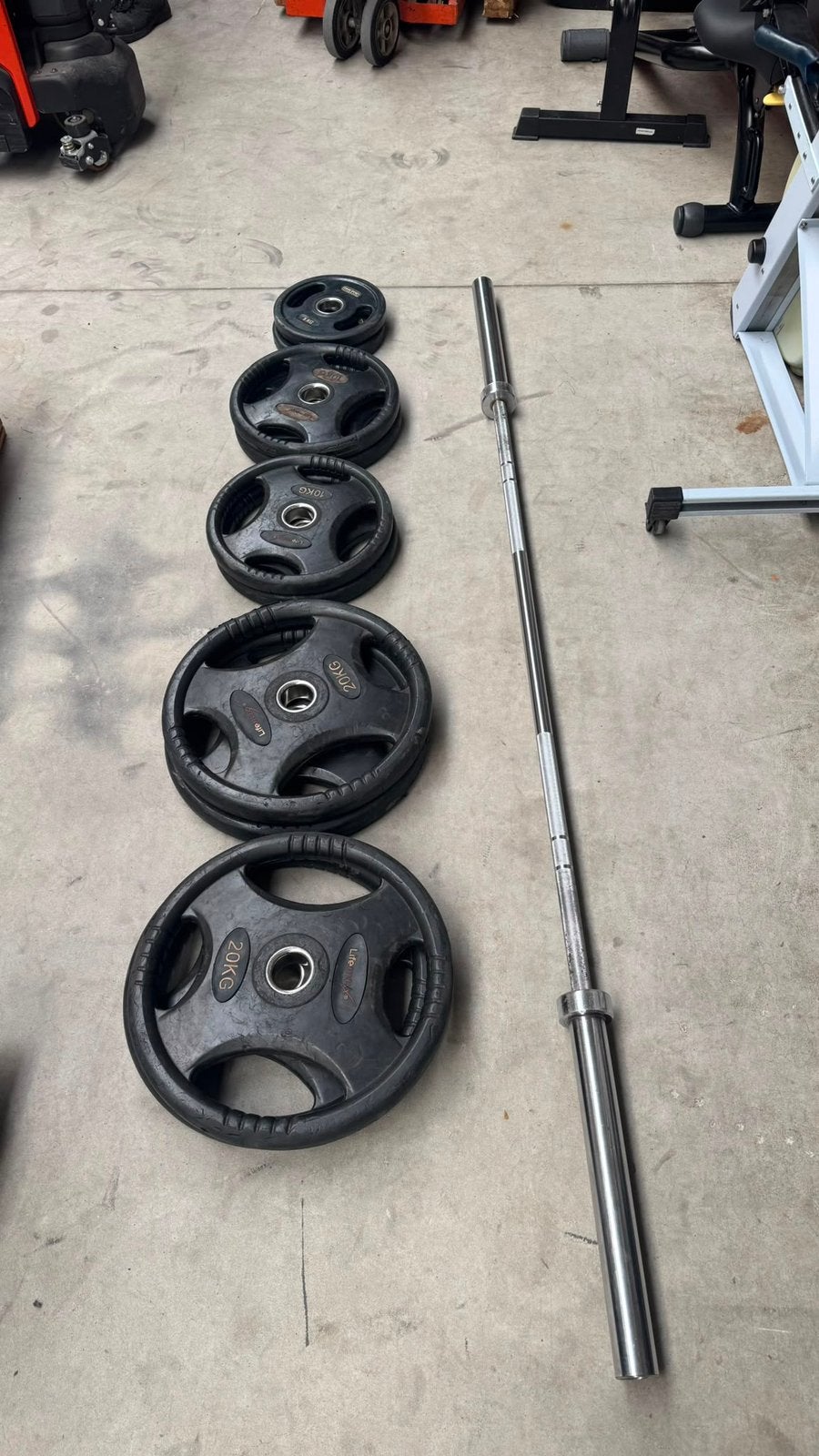 130kg Lifemaxx Gewichten + Olympische Barbell, Sport en Fitness, Ophalen, Gebruikt, Halterschijven