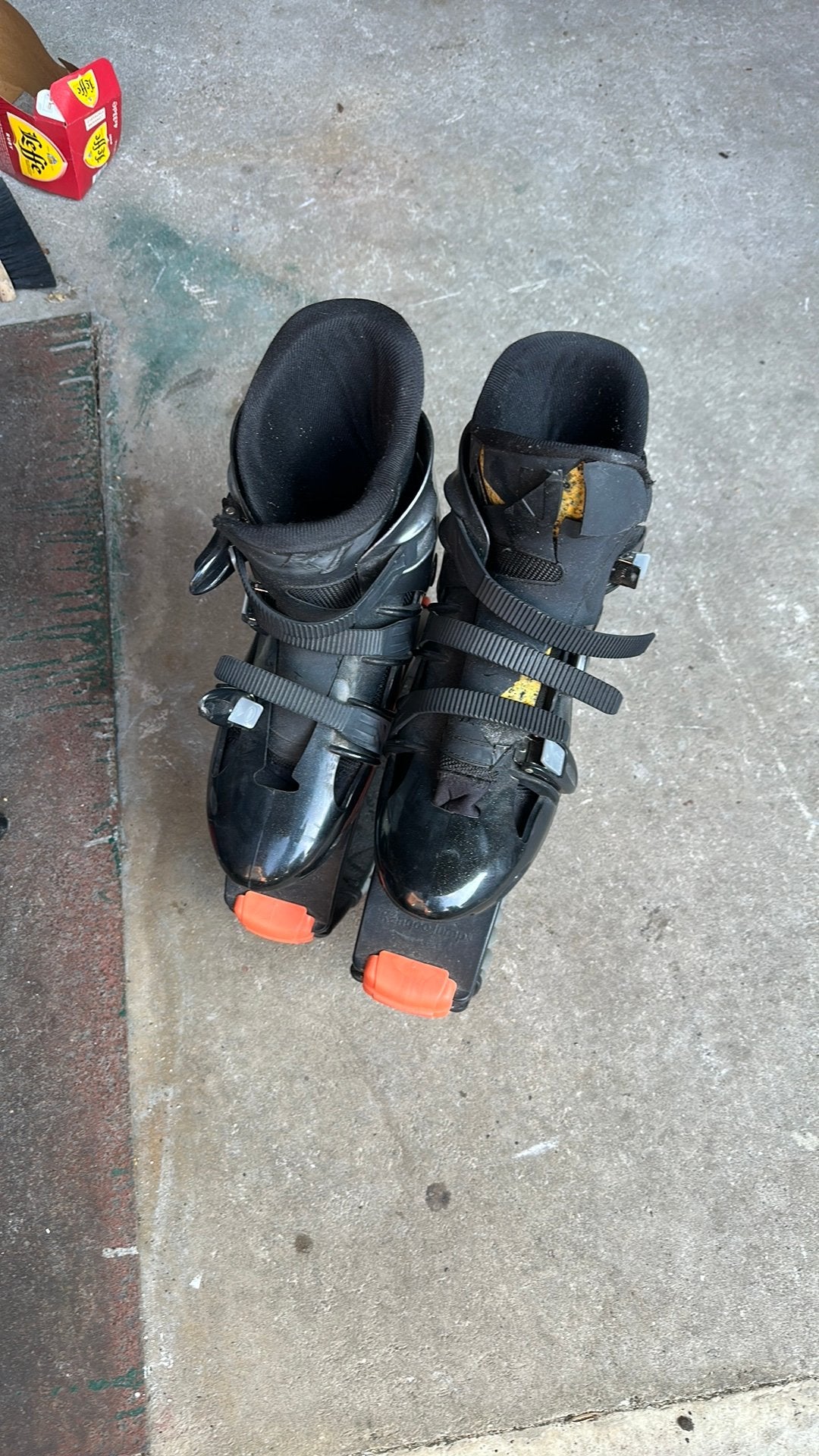 Kangoo Jump, 10 euro, Sport en Fitness, Skeelers, Ophalen, Zo goed als nieuw