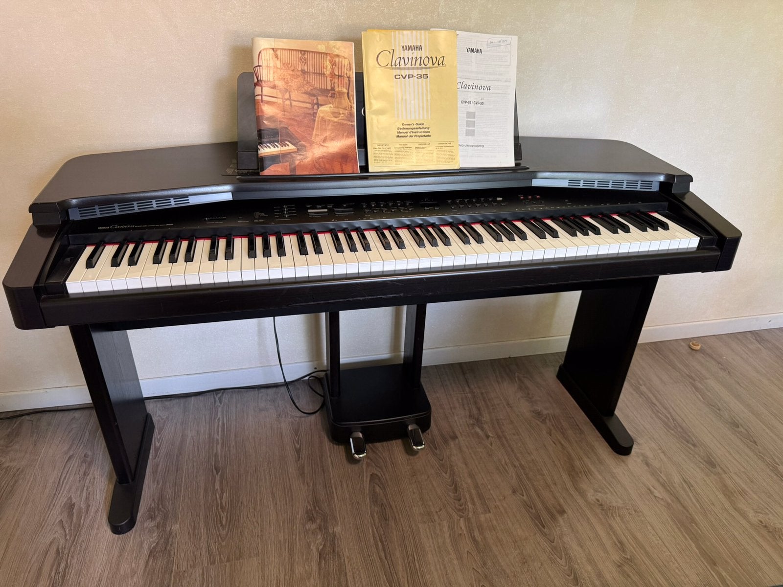 Yamaha Clavinova CVP-35 met Piano-kruk, Muziek en Instrumenten, Ophalen, Gebruikt, Bruin, Digitaal