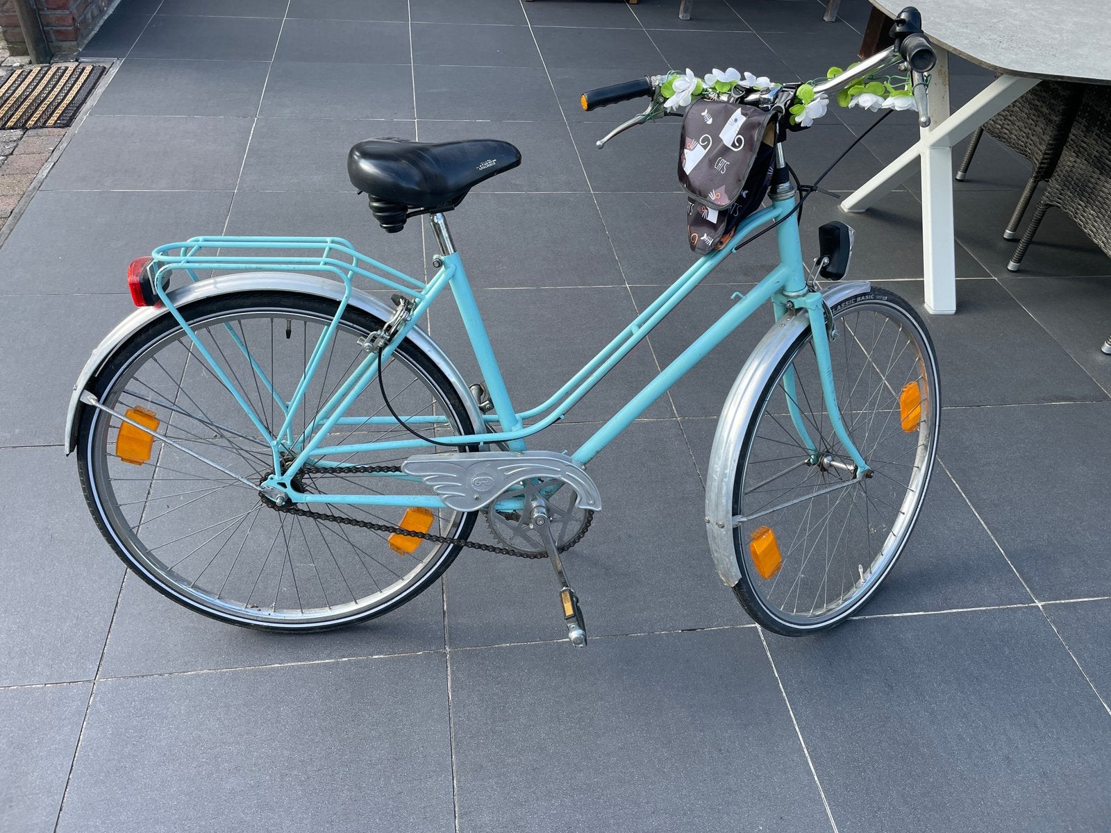 Mooie lichtblauw/turquoise meisjesfiets., Gebruikt, Velgrem, Handrem, Ophalen
