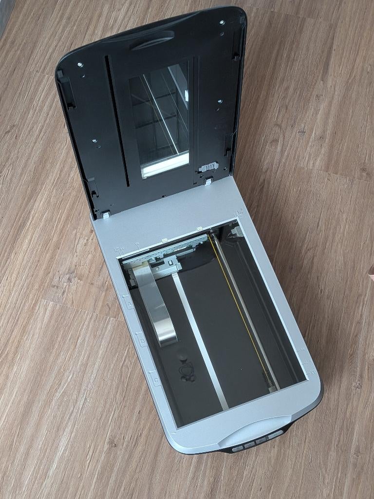 Epson v500 scanner, Computers en Software, Scanners, Ophalen of Verzenden, Gebruikt, Flatbedscanner, Epson