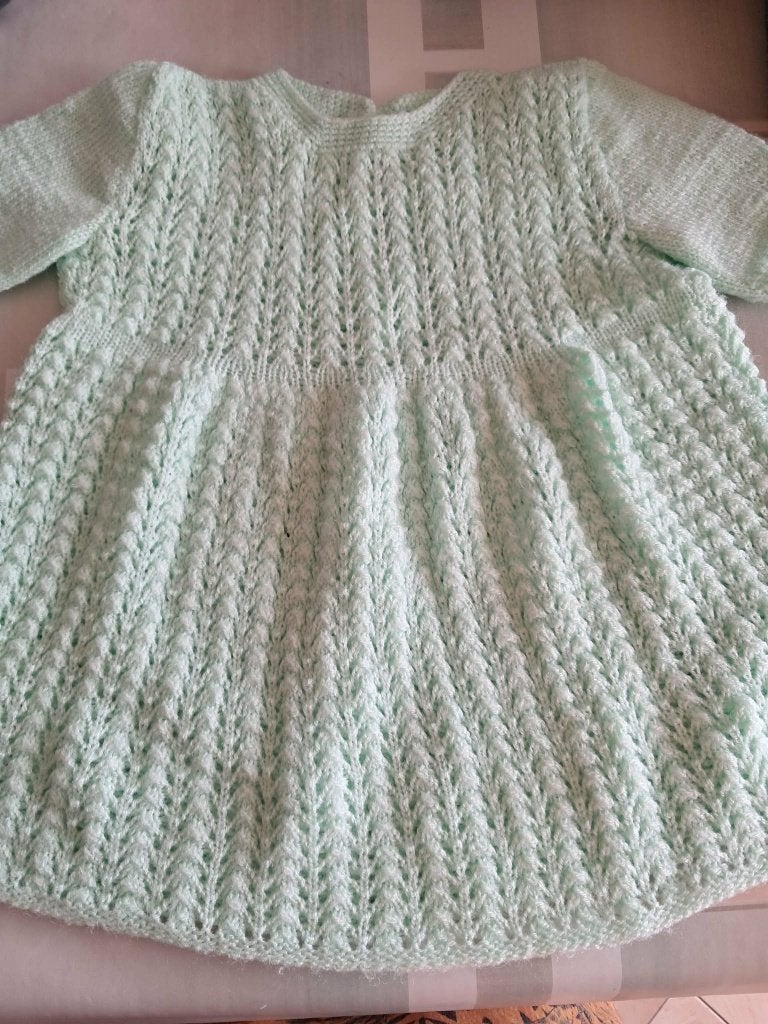 robe tricotée à la main pour 12-18 mois, Kinderen en Baby's, Babykleding | Maat 80, Ophalen