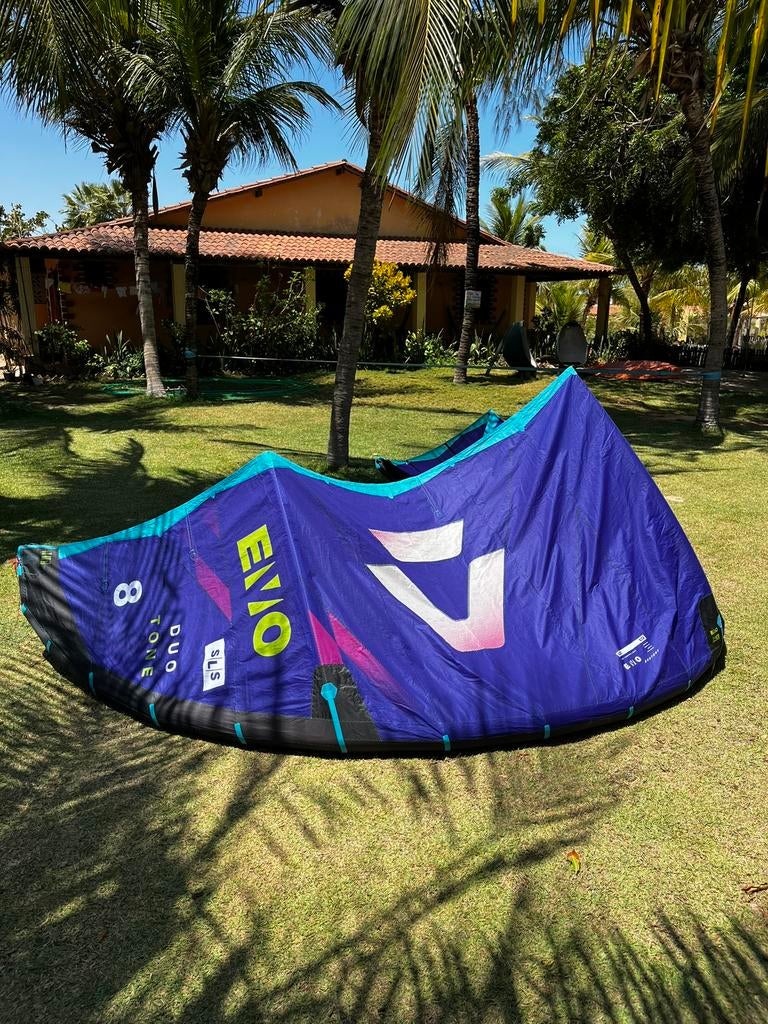 Duotone Evo sls 8m, Enlèvement ou Envoi, Comme neuf, 8 m², Kite