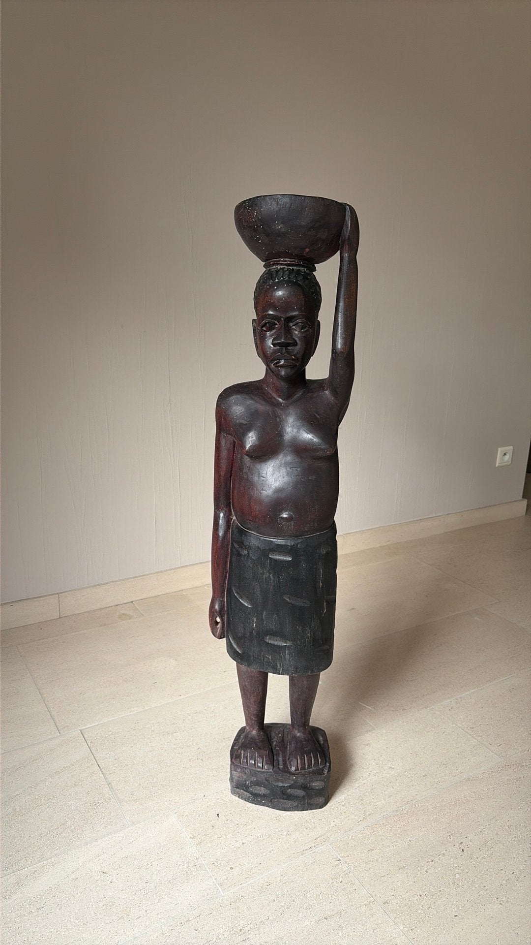 Afrikaans beeld in hout, Antiek en Kunst, Ophalen, Hout, Beeld, Vrouw