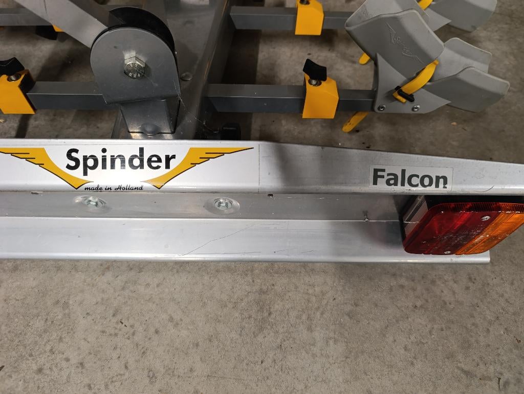 Fietsen drager Spinder, Ophalen