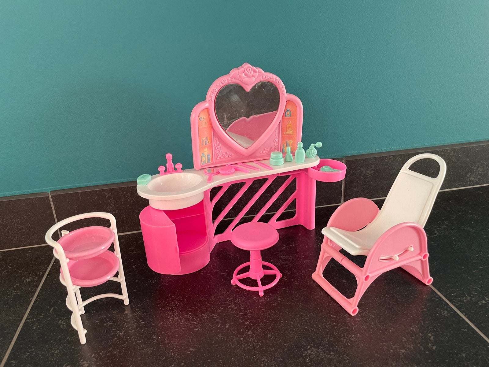 Barbie Dance Magic Beauty Salon (1989), Ophalen, Gebruikt, Accessoires