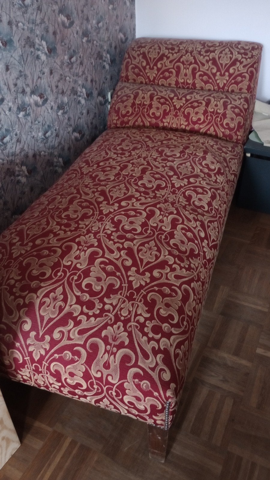 Klassieke Chaise Longue zetel - rood patroon - vintage, Huis en Inrichting, Zetels | Zetels en Chaises Longues, Ophalen